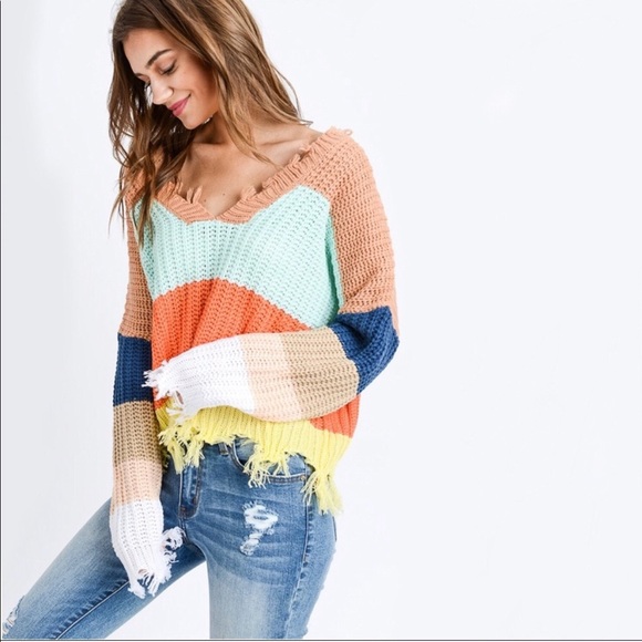 Colorblock Distressed Sweater - Picture 4 of 11